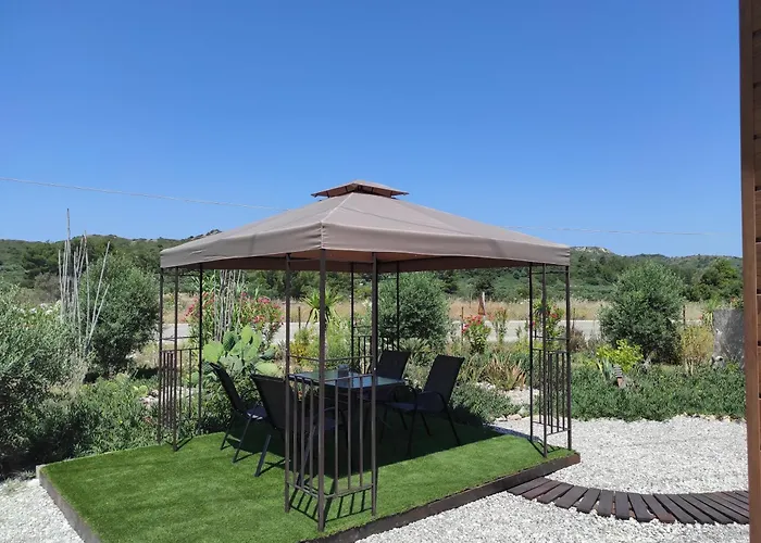 Mountain View Dimilia Fánai